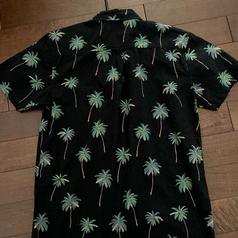 Euc Rip Curl Size Small Meds Button Down - image 4